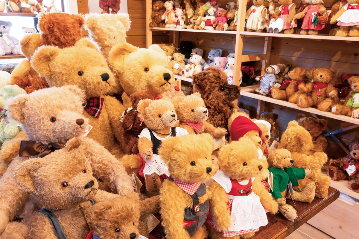 歴史を刻むドイツの老舗テディベア専門店 - 軽井沢人